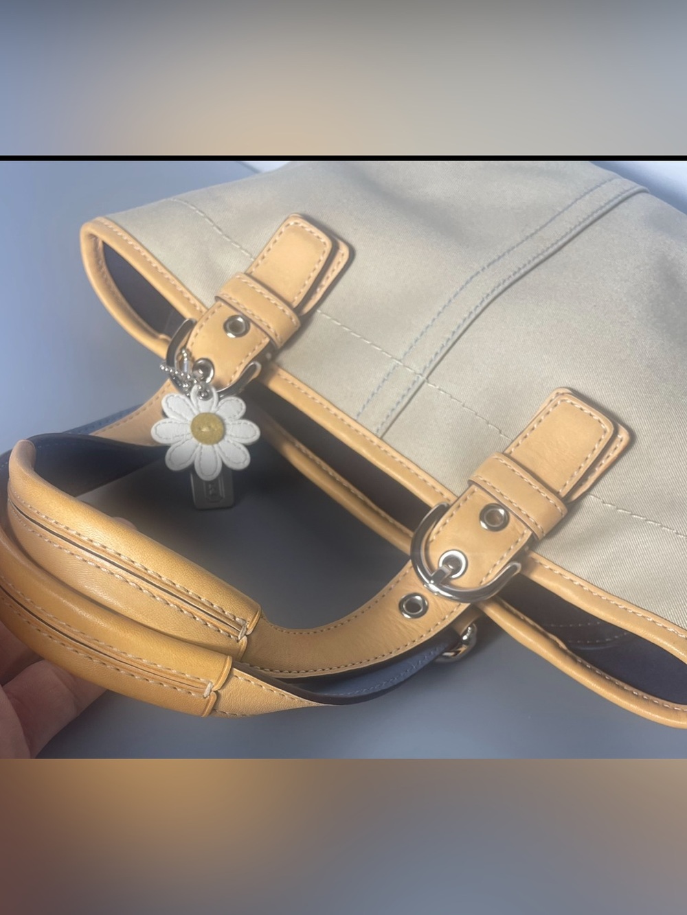 COACH Vintage Soho Hampton Mini Daisy Tote w/COA - Picture 7 of 12